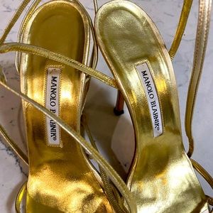 Womens strapped Manolo Blahnik 7